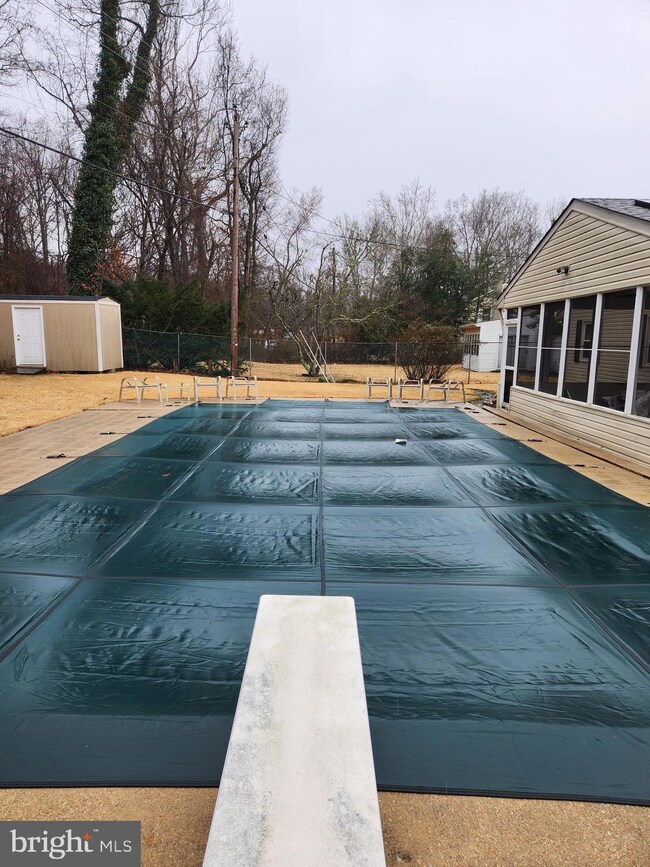 15705 Pointer Ridge Dr, Bowie, MD 20716 - photo 2