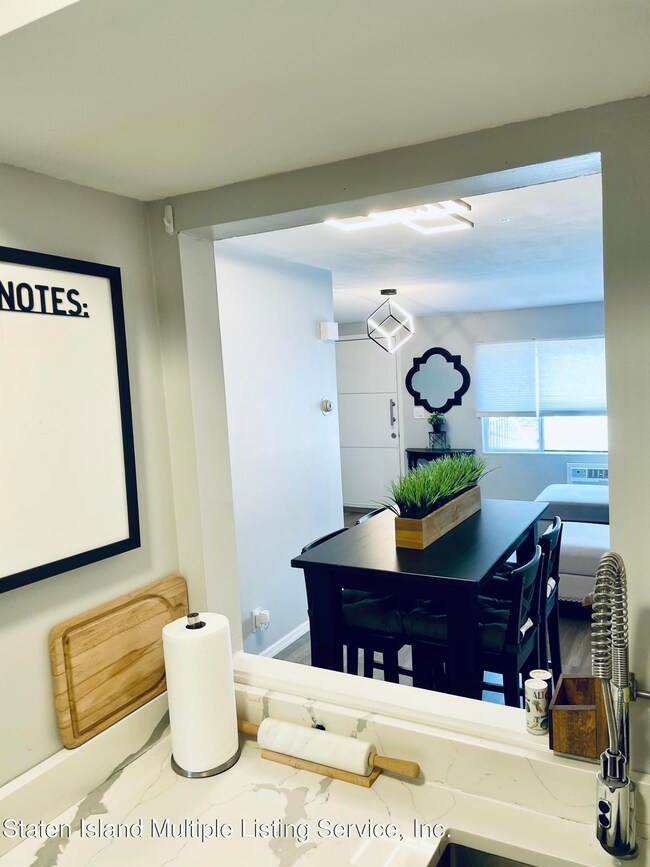 36B Francine Ct unit 94B, Staten Island, NY 10306 - photo 5