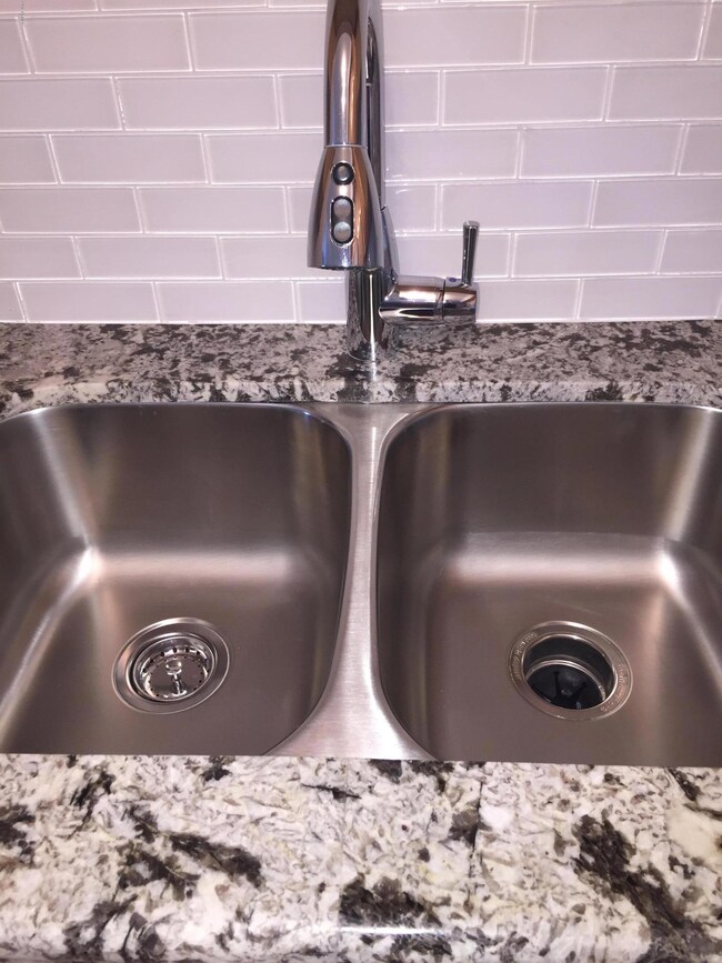 1043 E Butler Dr, Phoenix, AZ 85020 - photo 6