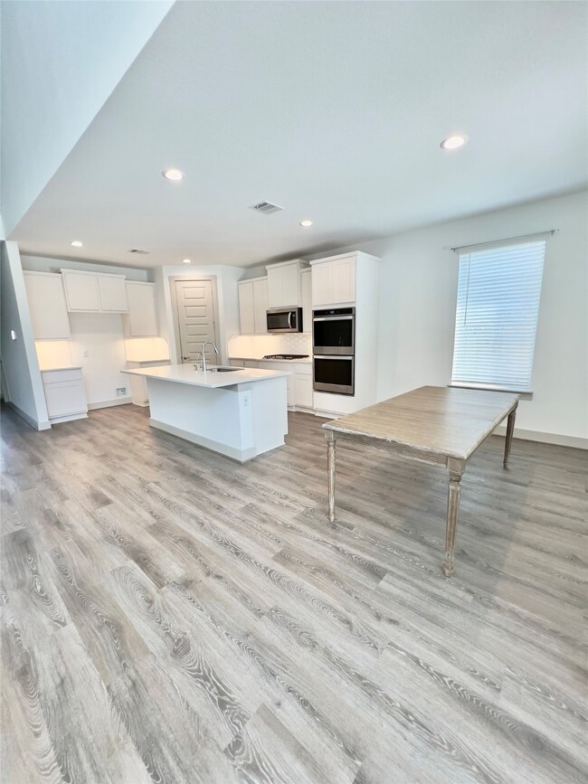 2536 Ravenna Ct, Friendswood, TX 77546 - photo 7