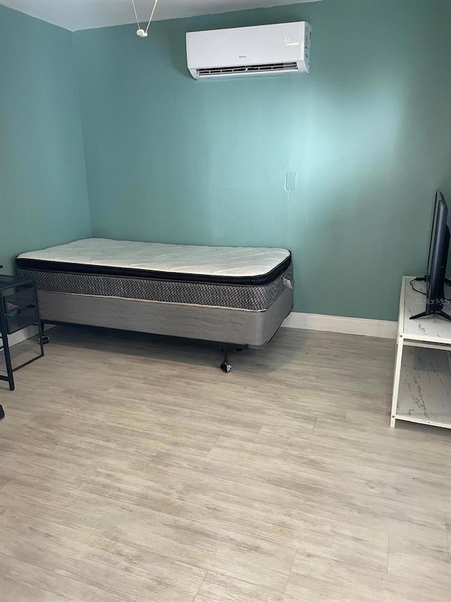 8210 N Klondyke St unit 2, Tampa, FL 33604 - photo 4