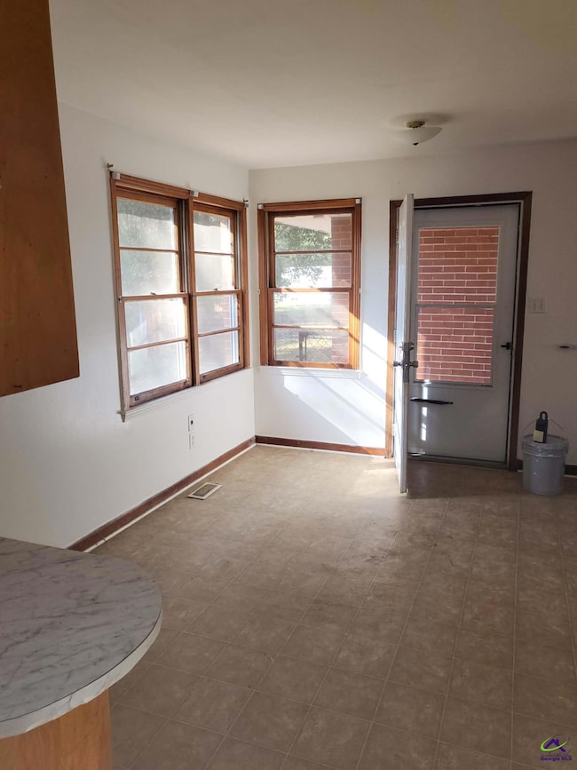 303 Sparta St, Warner Robins, GA 31088 - photo 4