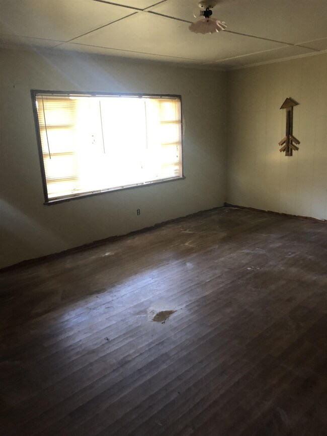 9304 Hugghins Rd, Red Level, AL 36474 - photo 6