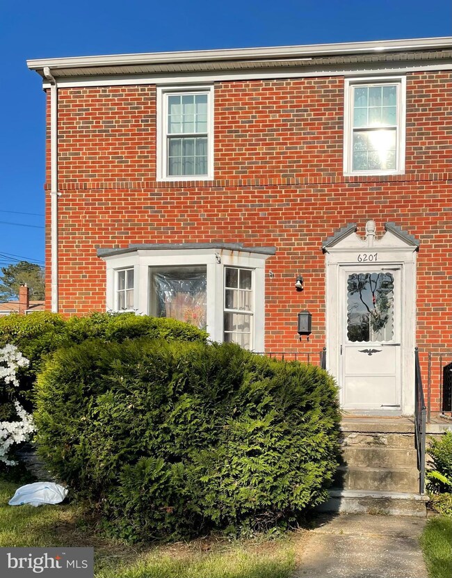 6207 Pioneer Dr, Baltimore, MD 21214 - photo 3