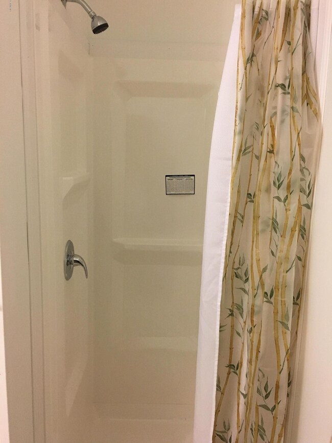 13 Tyler St, North Adams, MA 01247 - photo 3