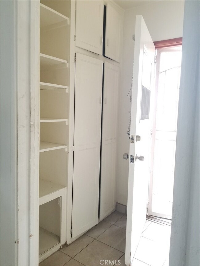 912 N Evers Ave, Compton, CA 90220 - photo 5