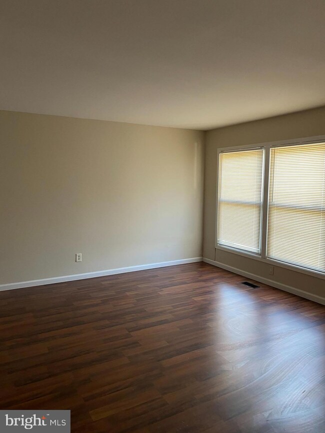 38 Rockland Dr, Willingboro, NJ 08046 - photo 2