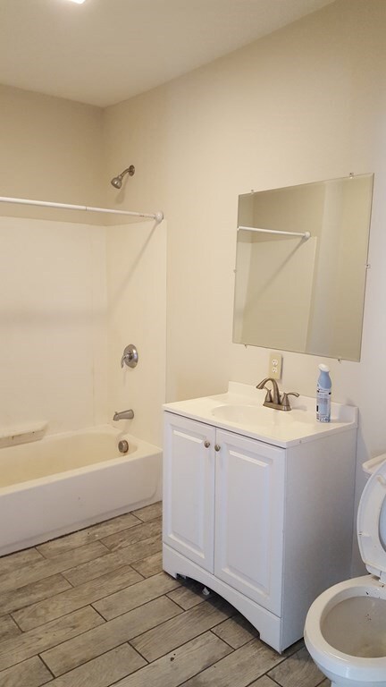 269 W 6th St unit 269, Lowell, MA 01850 - photo 6