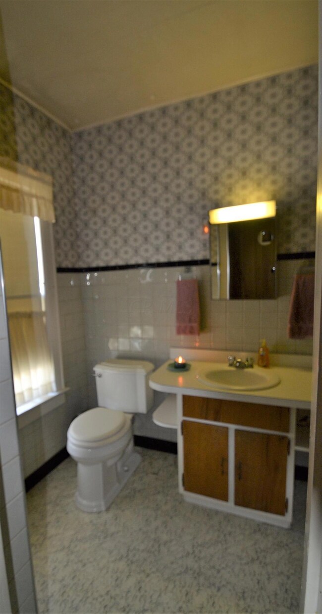 283 Colton Rd, Columbus, OH 43207 - photo 5