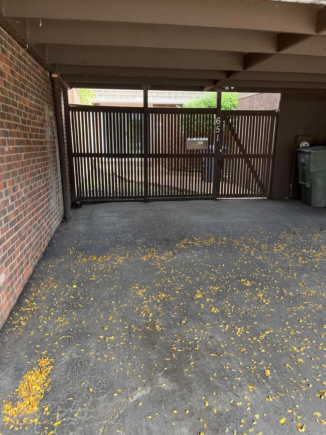 651 Simbury St unit E10, Columbus, OH 43228 - photo 6