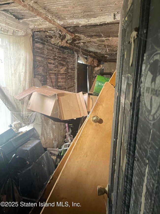 63 Cassidy Place, Staten Island, NY 10301 - photo 4