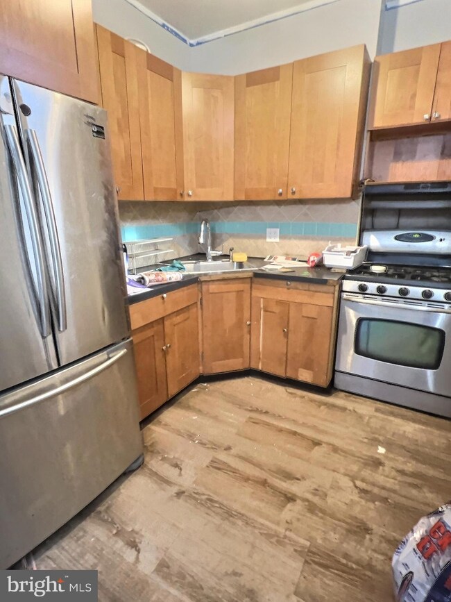 732 N 9th St, Reading, PA 19604 - photo 7