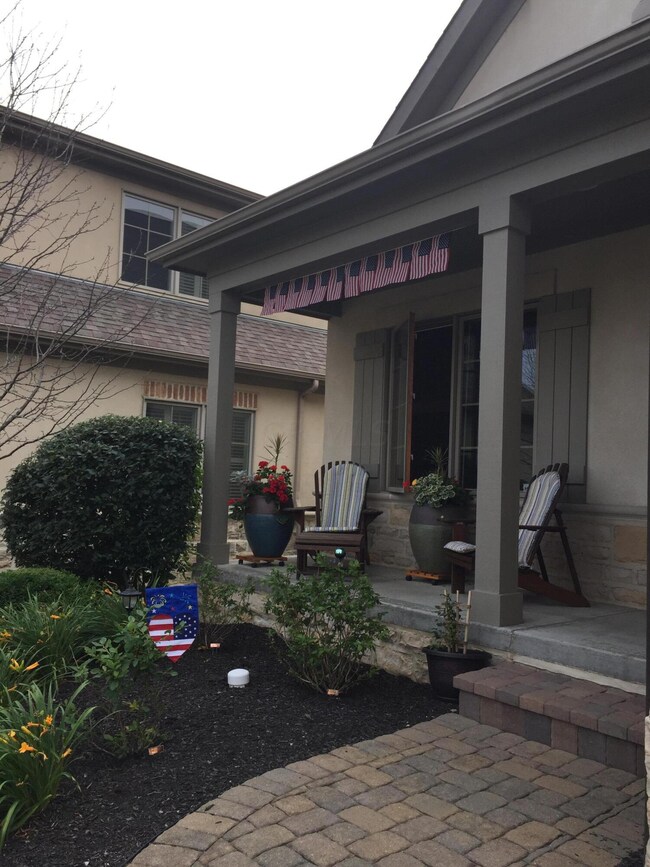 WelshAbbeyFrontPorch4July2015