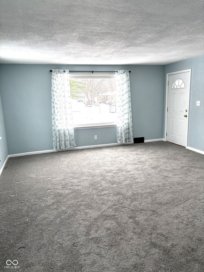 401 Elva St, Anderson, IN 46013 - photo 6