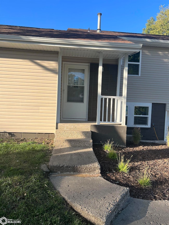 2002 Ridgeway Dr, Denison, IA 51442 - photo 2