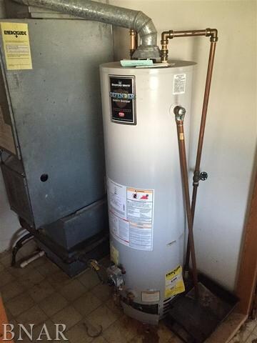 324 N Hamilton St, Lincoln, IL 62656 - photo 7