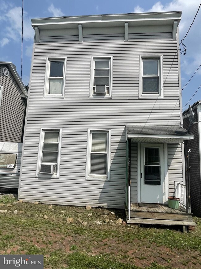 521 Furnace St, Cumberland, MD 21502 - photo 4