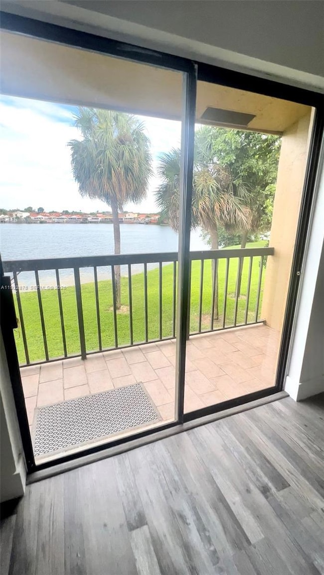 6715 W 26th Dr unit 2036, Hialeah, FL 33016 - photo 2