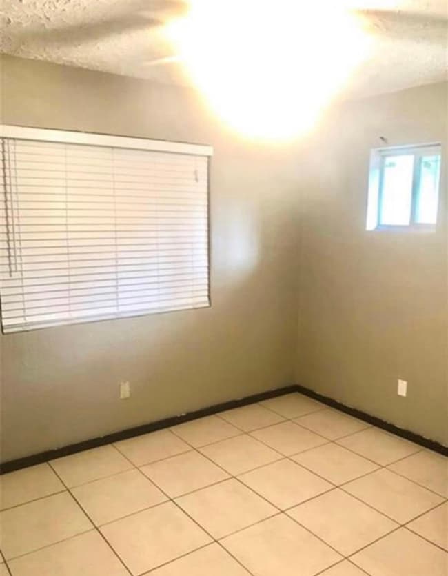 4633 Briscoe St unit A, Houston, TX 77051 - photo 6