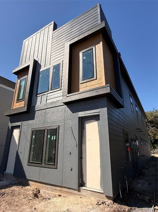 7349 Sandle St unit A-B, Houston, TX 77088 - photo 3