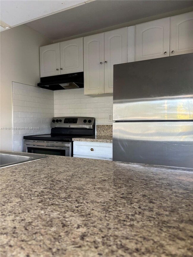 6031 10th Ave N unit 218, Greenacres, FL 33463 - photo 4