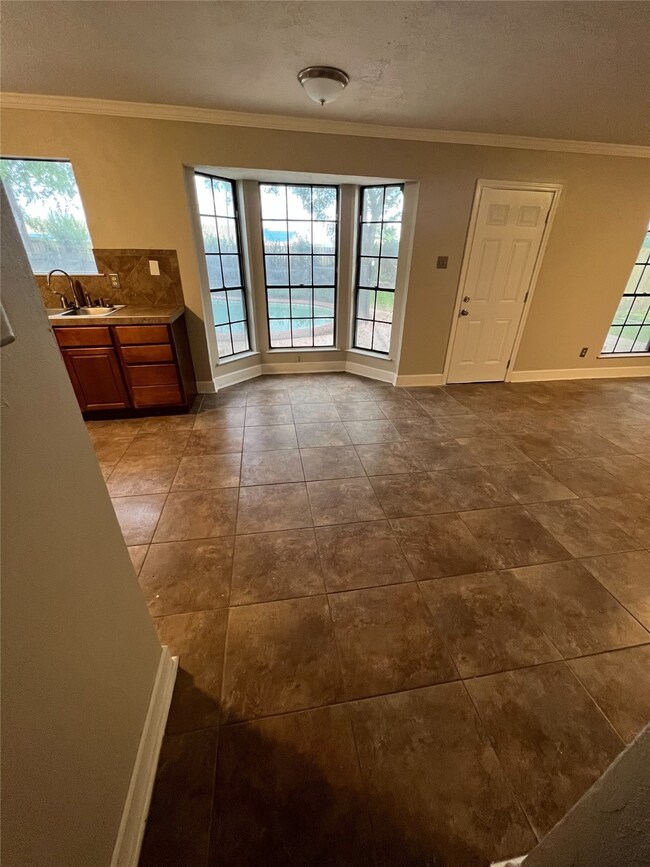 8034 Pine Falls Dr, Houston, TX 77095 - photo 5