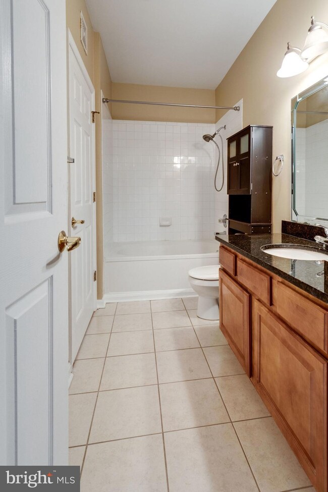 4551 Strutfield Ln unit 4234, Alexandria, VA 22311 - photo 5