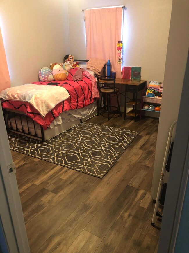 305 W Grove St, Caledonia, MN 55921 - photo 6