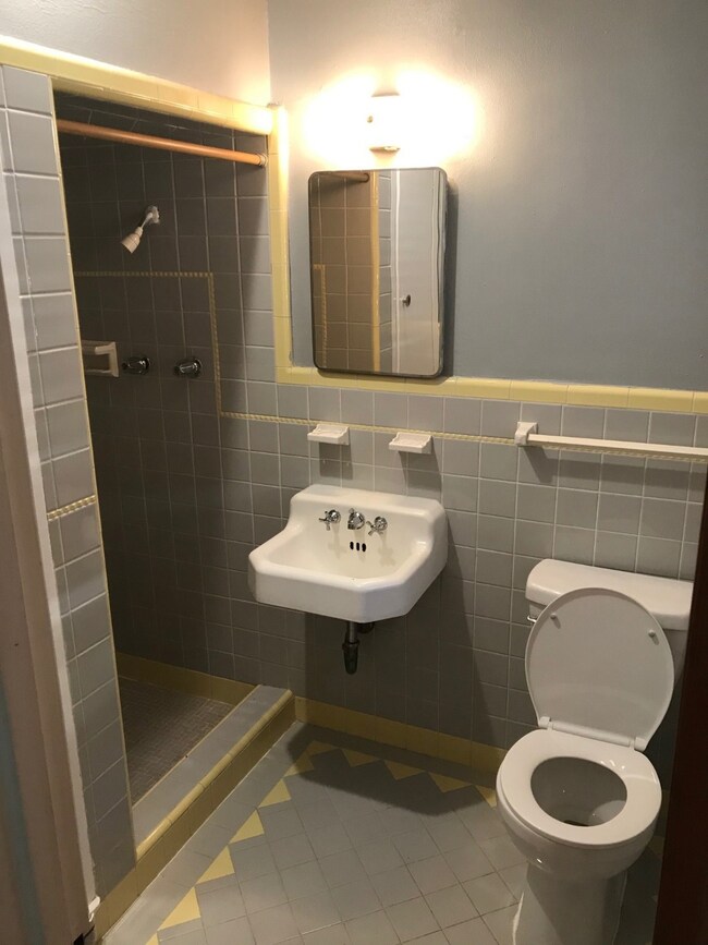 6311 Waltway Dr, Houston, TX 77008 - photo 6