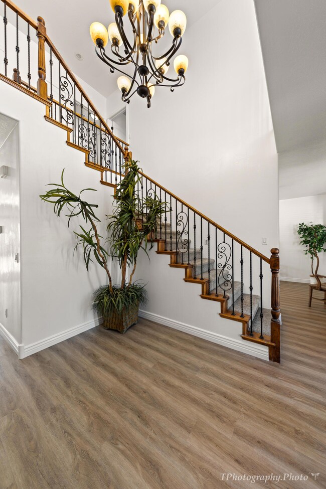 5-Banister Adorned Foyer