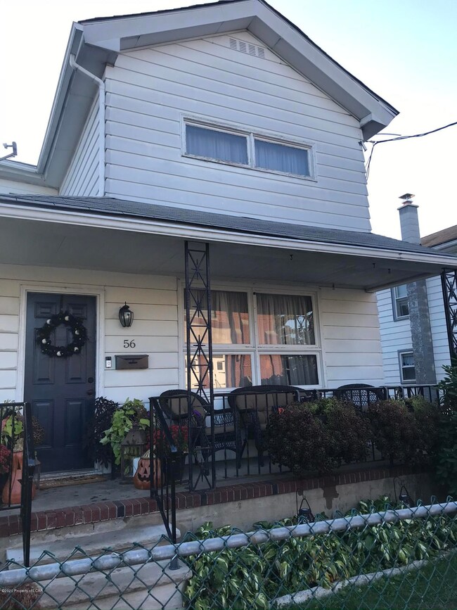 56 Hillside St, Wilkes Barre, PA 18702 - photo 4