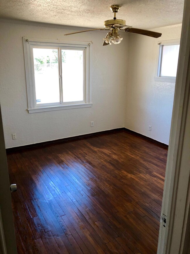 7570 Adobe Dr, El Paso, TX 79915 - photo 4