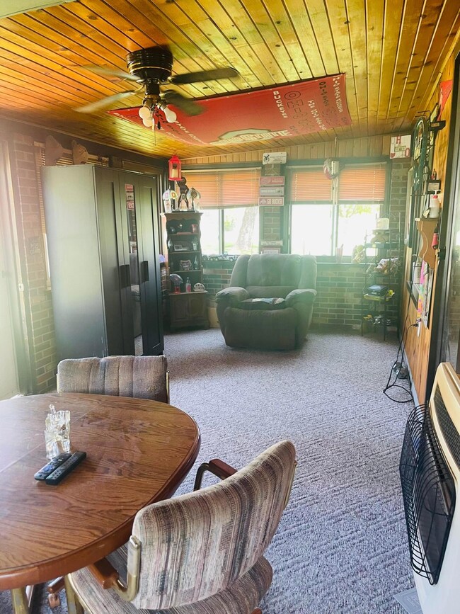 2017 Roanoke Ave, Columbus, OH 43207 - photo 2