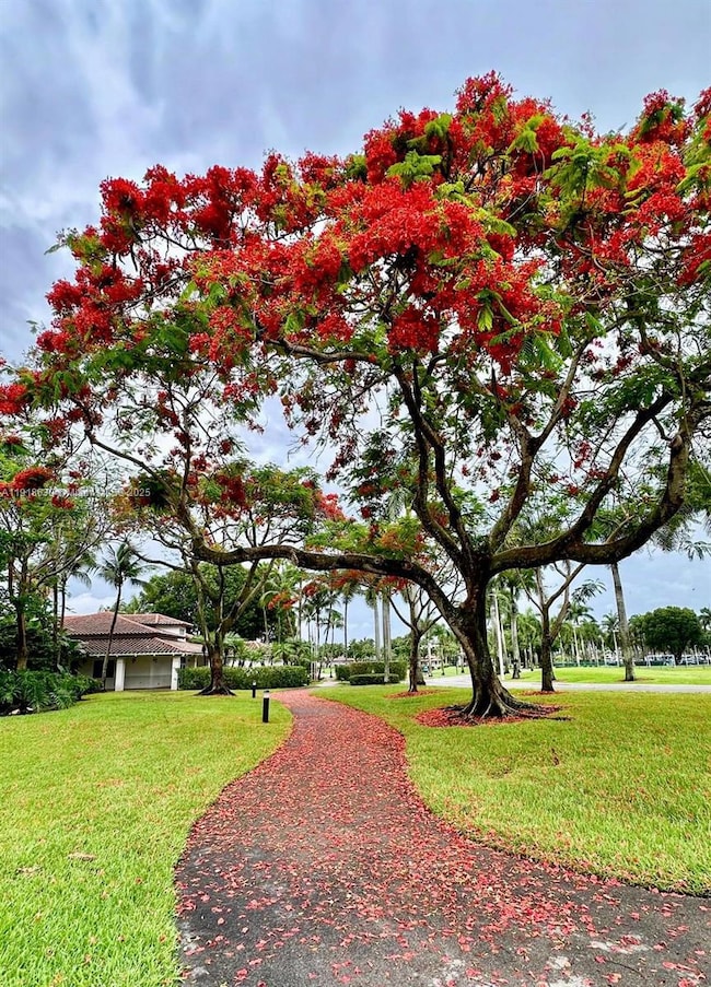 10794 NW 70th St, Doral, FL 33178 - photo 4