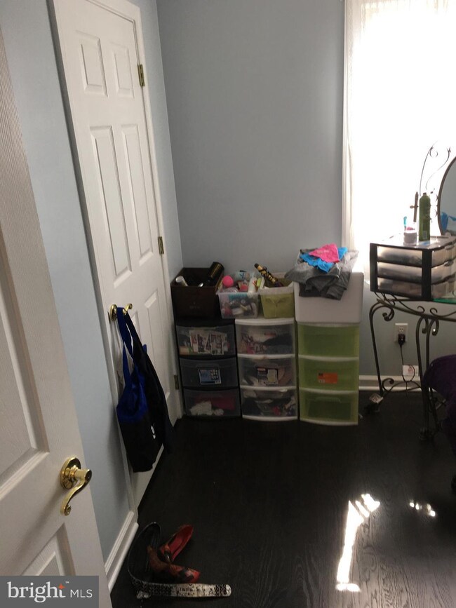 617 Hopkins St, Brooklyn, MD 21225 - photo 7