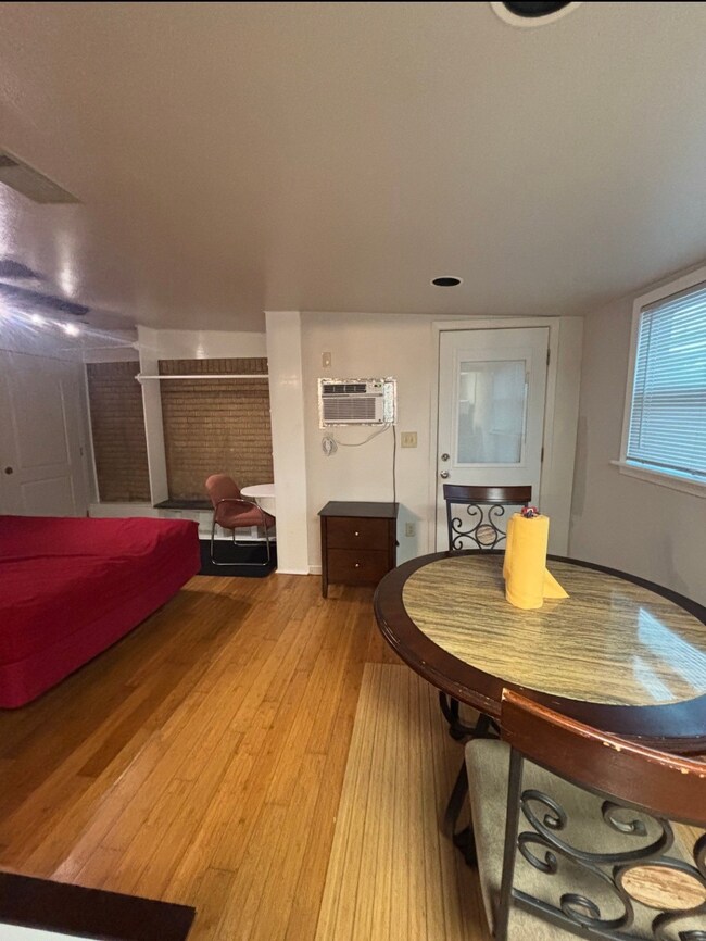 928 Main St unit 926C, La Marque, TX 77568 - photo 4