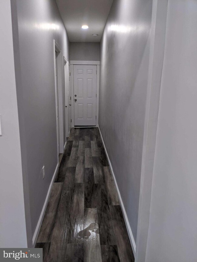 1526 N 18th St unit 1R, Philadelphia, PA 19121 - photo 4