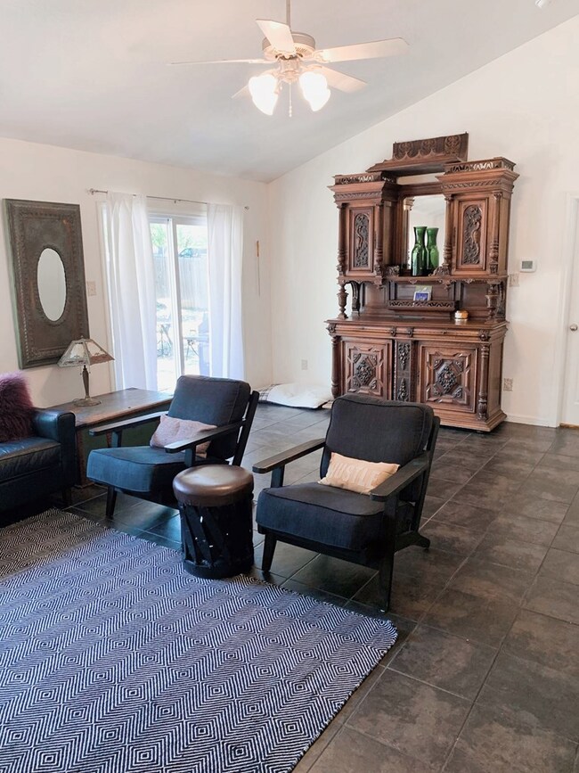 319 W Park St, Fredericksburg, TX 78624 - photo 2