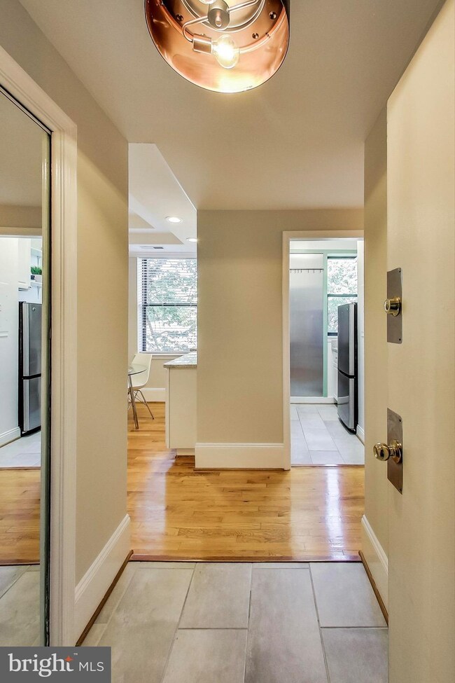 1495 Newton St NW unit 304, Washington, DC 20010 - photo 4