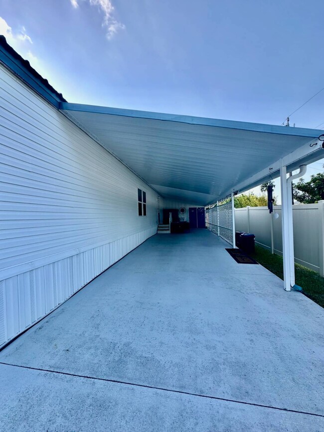 918 Reed Canal Rd unit 342, South Daytona, FL 32119 - photo 2