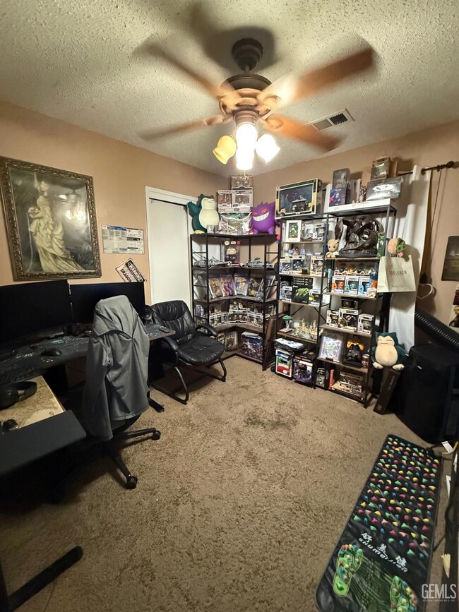 269 Burns Ct, Shafter, CA 93263 - photo 5