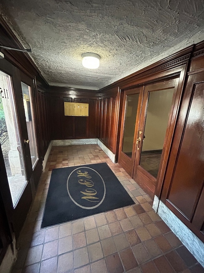 1155 E Hyde Park Blvd unit 2F, Chicago, IL 60615 - photo 6