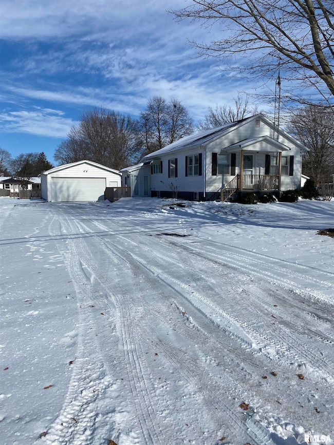 712 E Birch St unit 1, New Berlin, IL 62670 - photo 2
