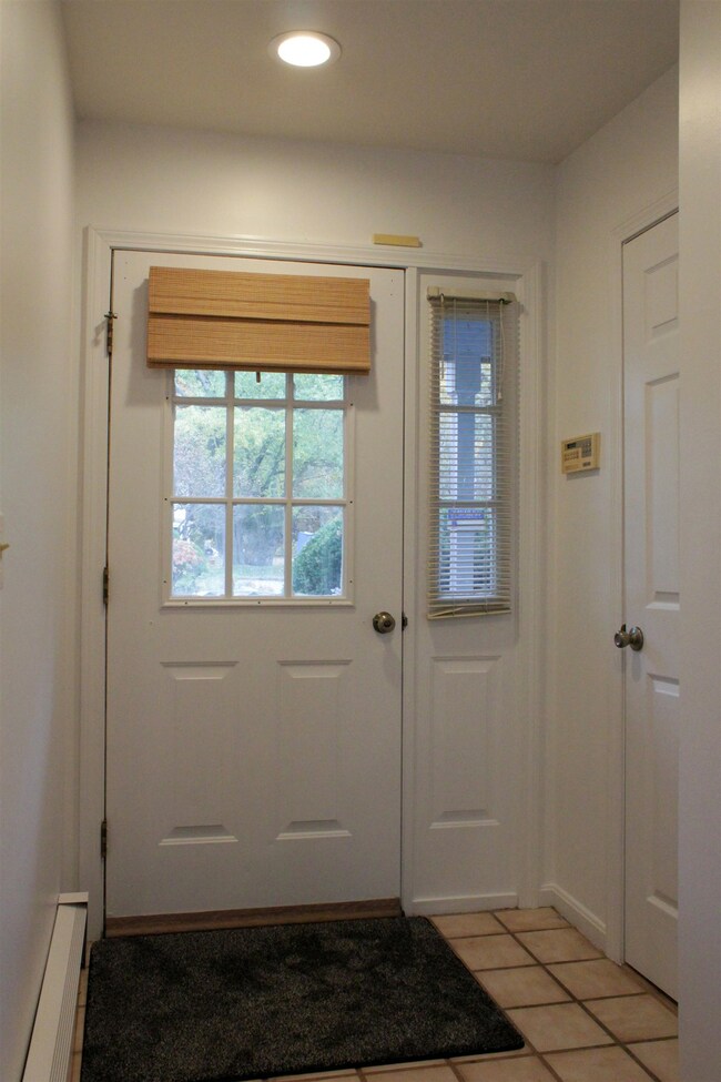 282 Ethan Allen Pkwy unit 6, Burlington, VT 05408 - photo 3