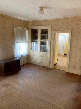 1397 Globe St, Fall River, MA 02721 - photo 5