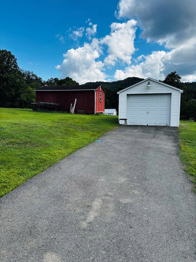 22370 Midland Trail, Victor, WV 25938 - photo 3