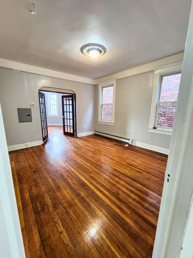 335 Princeton Ave unit 2, Jersey City, NJ 07305 - photo 3