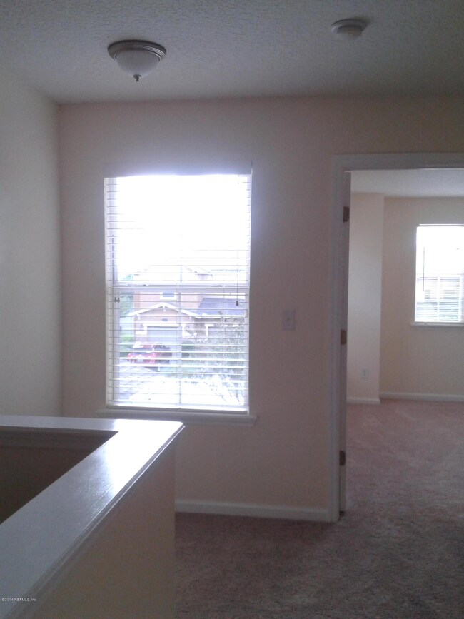 2377 Sunset Bluff Dr, Jacksonville, FL 32216 - photo 5