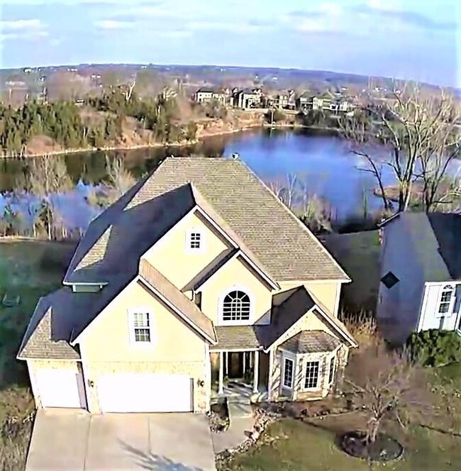 5603 Theden St, Shawnee, KS 66218 - photo 3