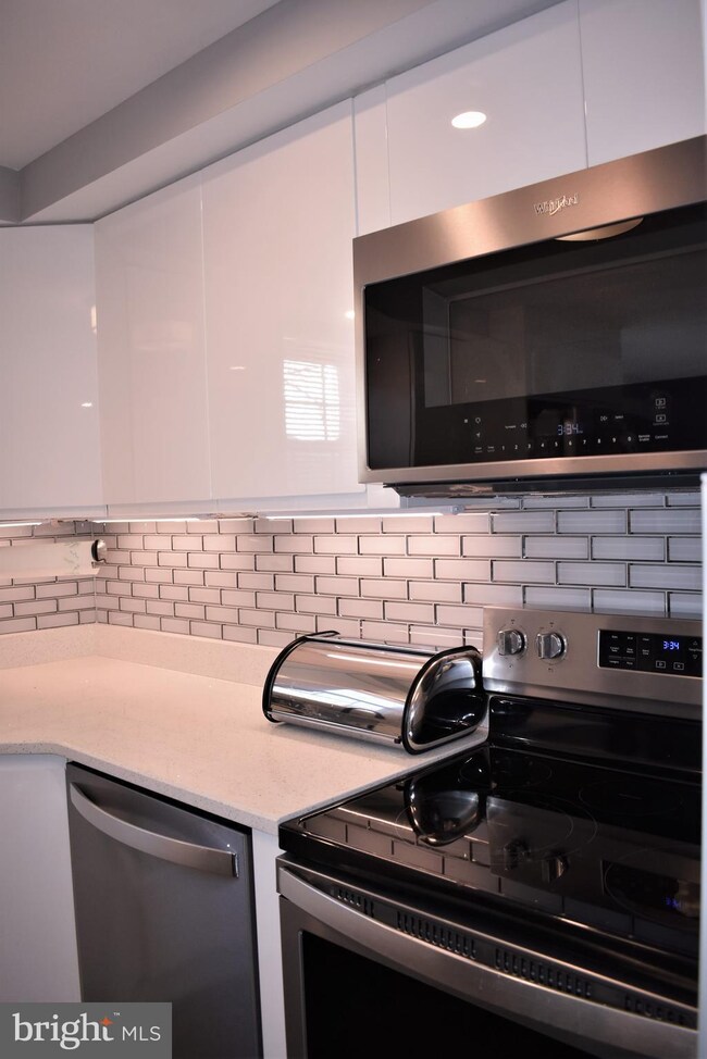 7307 Carved Stone, Columbia, MD 21045 - photo 4